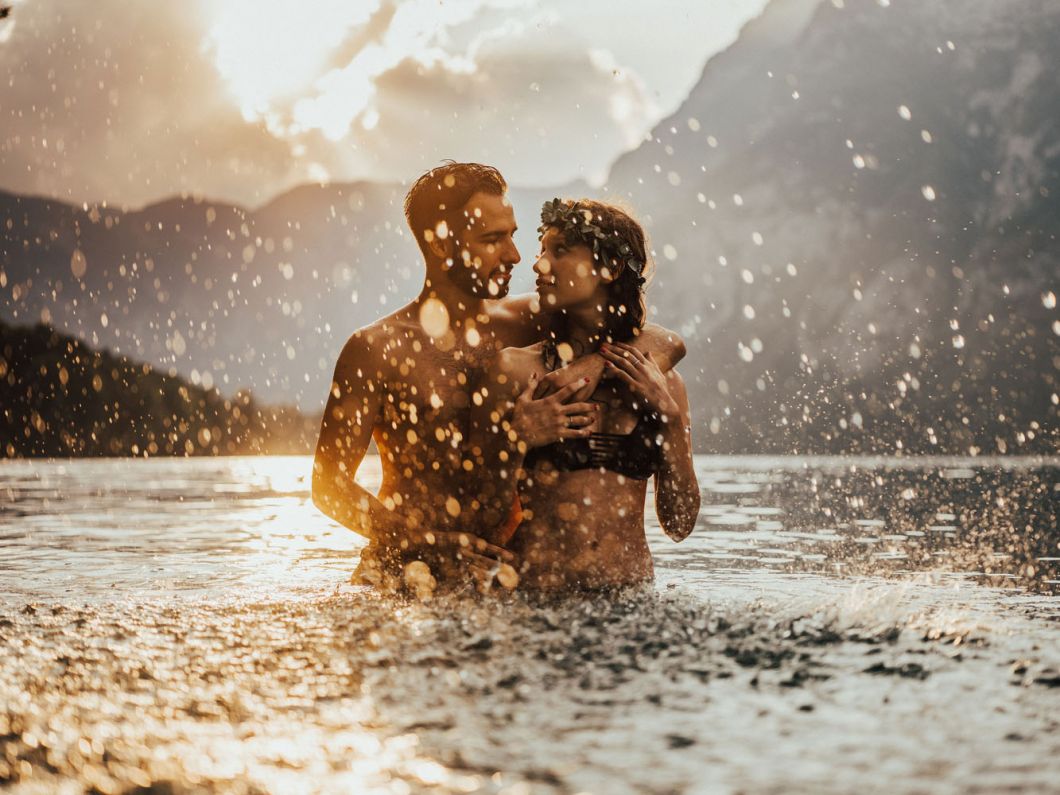 FotografiranjeParaSlapKozjekMangartBohinjskoJezeroLuckePelikanAvtoSproscenofotografiranjeZaljubljenparHribi 62 